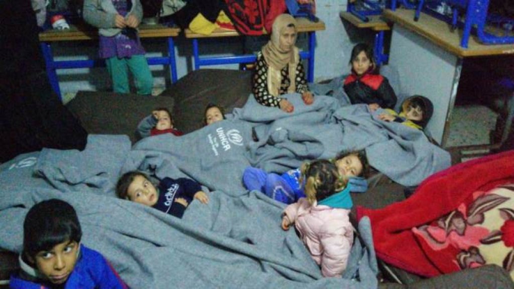 مأساة إنسانية...السيول اجتاحت خيم لاجئين في السماقية والصليب الأحمر أنجز إجلاء أكثر من 500 لاجئ ولاجئة