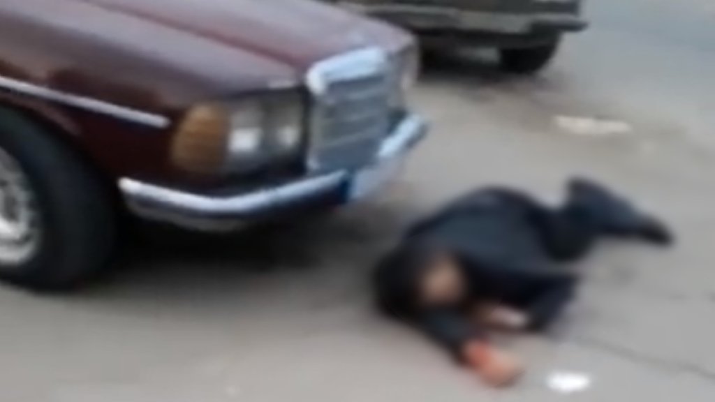 "المخابرات توقف المشتبه به بإطلاق النار في العبدة الذي أدى الى مقتل شخصين... أصيب ببطنه وظهره خلال المداهمة