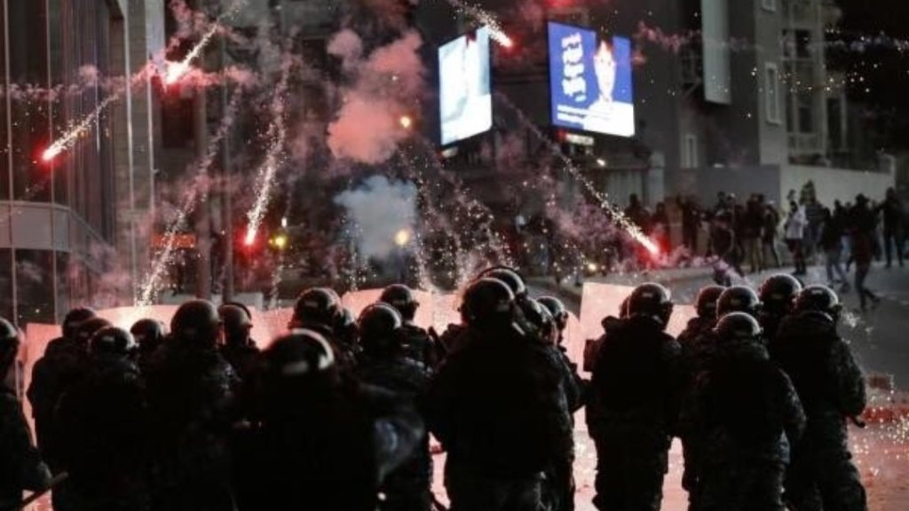 قوى الأمن تعلن ترك 12 موقوفاً من أصل 13 أوقفوا ليل أمس جراء أعمال الشغب في وسط بيروت