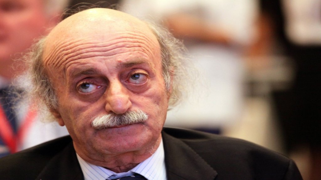 جنبلاط تعليقاً على إقرار الموازنة:"بداية طريق طويل آخذين بعين الاعتبار القوى واشباح الماضي المهيمنة على الحكومة والتي لا تبشر بالخير"