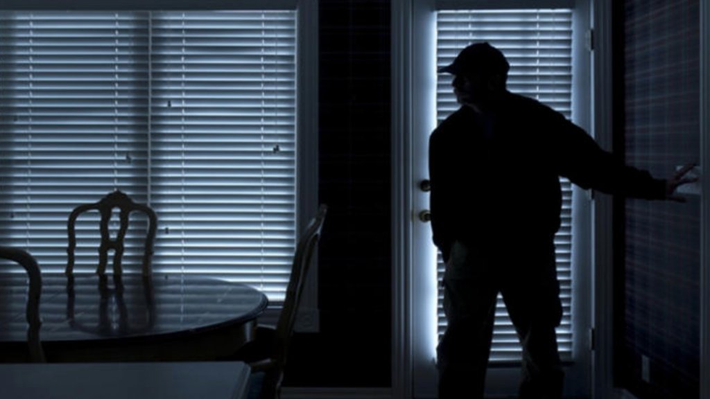 مجهولون دخلوا الى منزل "ام مصطفى" في مدينة صور وسرقوا مبلغا من المال والذهب بعد تقييدها وتخديرها!