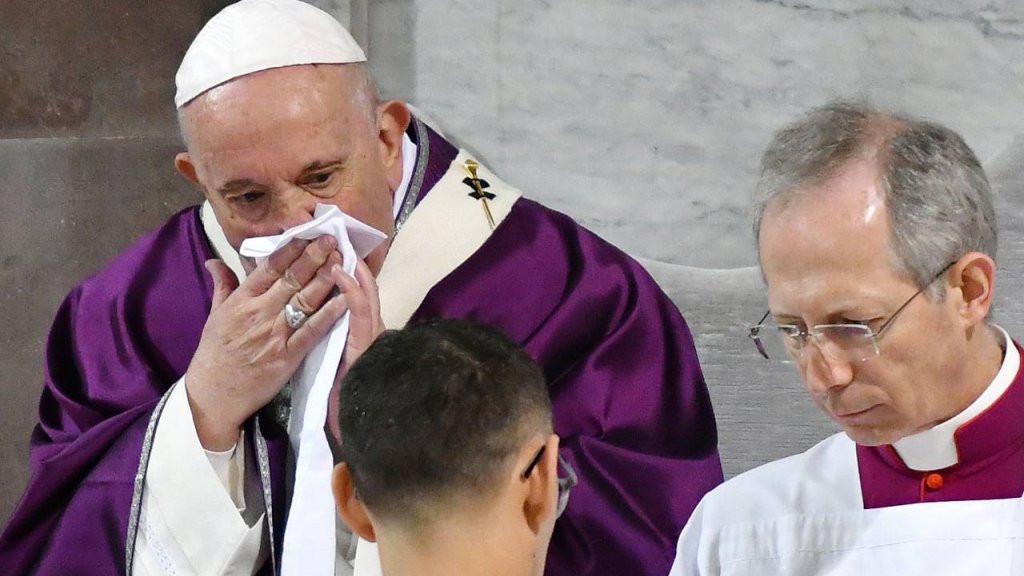 &quot;البابا فرنسيس&quot; يعاني من &quot;رشحٍ&quot; عادي...ولا صحة للشائعات التي تحدثت عن إصابته بـ &quot;كورونا&quot;!
