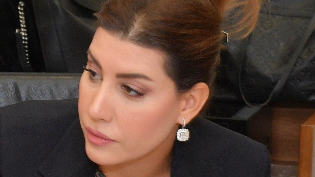 بولا يعقوبيان تتعرض لـ "مسبة بذيئة" من نائب في البرلمان وتعلق: بلا أخلاق يحيطون بنا!