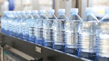 وزير الاقتصاد يبلغ عن 174 شركة مياه غير مرخصة في لبنان بهدف اتخاذ الإجراءات القانونية اللازمة