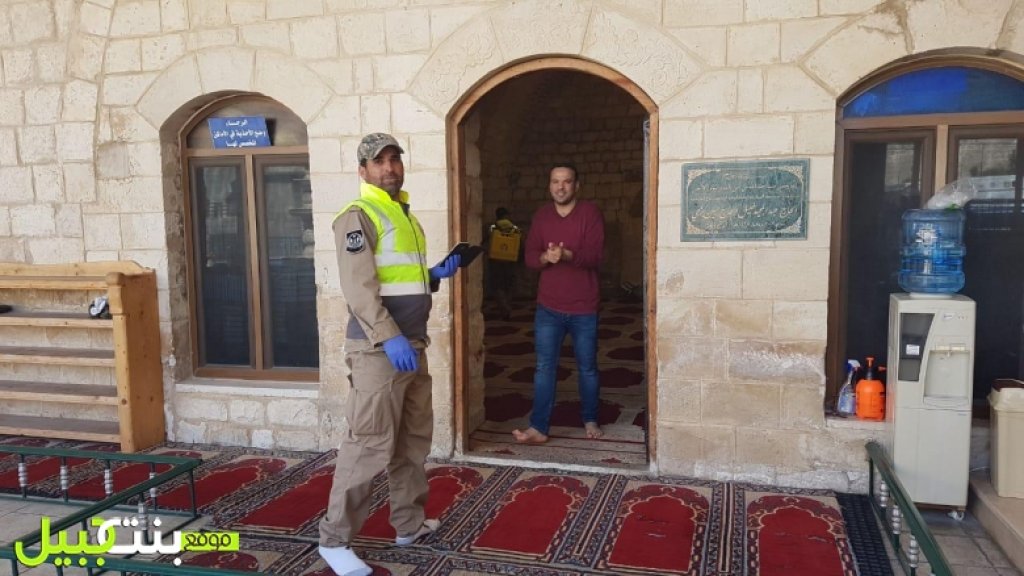 بالصور/ حملة تعقيم من قبل بلدية بنت جبيل 