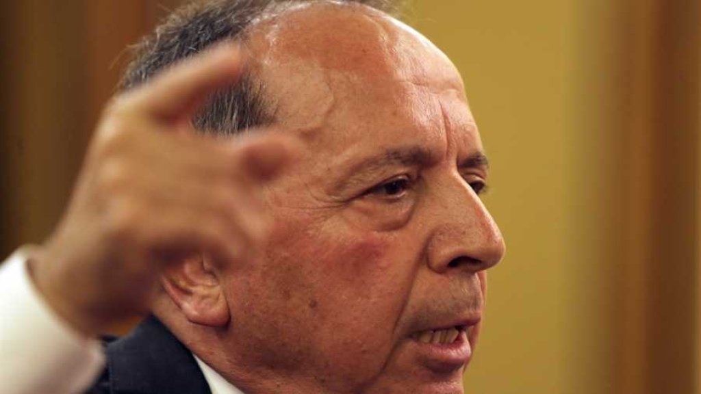 جميل السيد لأحد النواب: "زعلان عليك...ما تخلي حدا يعوي بصوتك" 