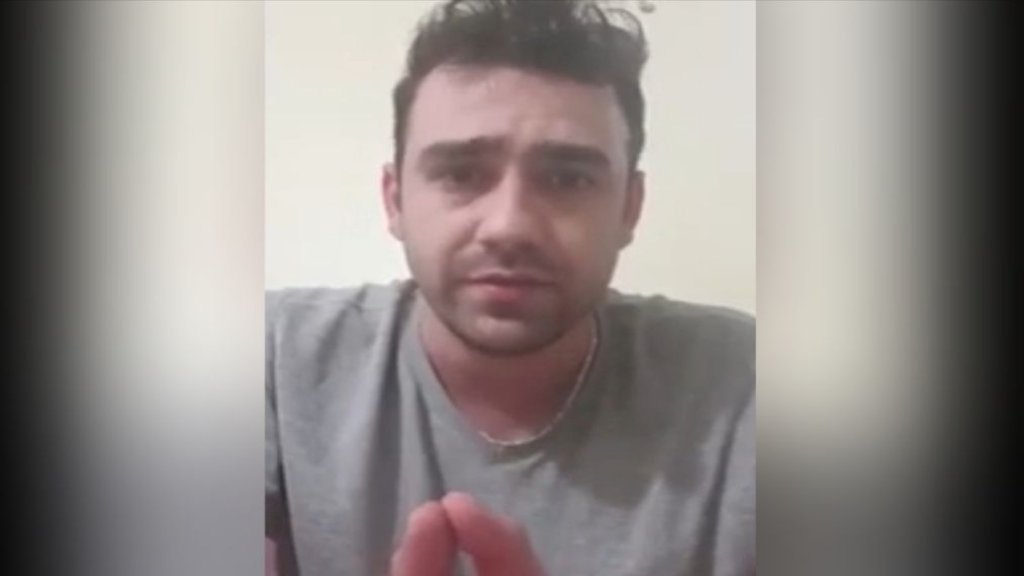 بالفيديو/ شاب لبناني عالق بالكويت يناشد المعنيين..."امي مصابة بالسرطان وعلى فراش الموت وطلبها الأخير تشوفني"