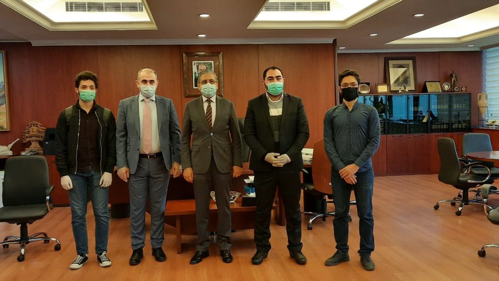 بعد مباشرة التعليم أونلاين بسبب الكورونا...طلاب من الجامعة اللبنانية يبتكرون تطبيقًا رقميًّا لتسهيل عملية التعلّم عن بُعد