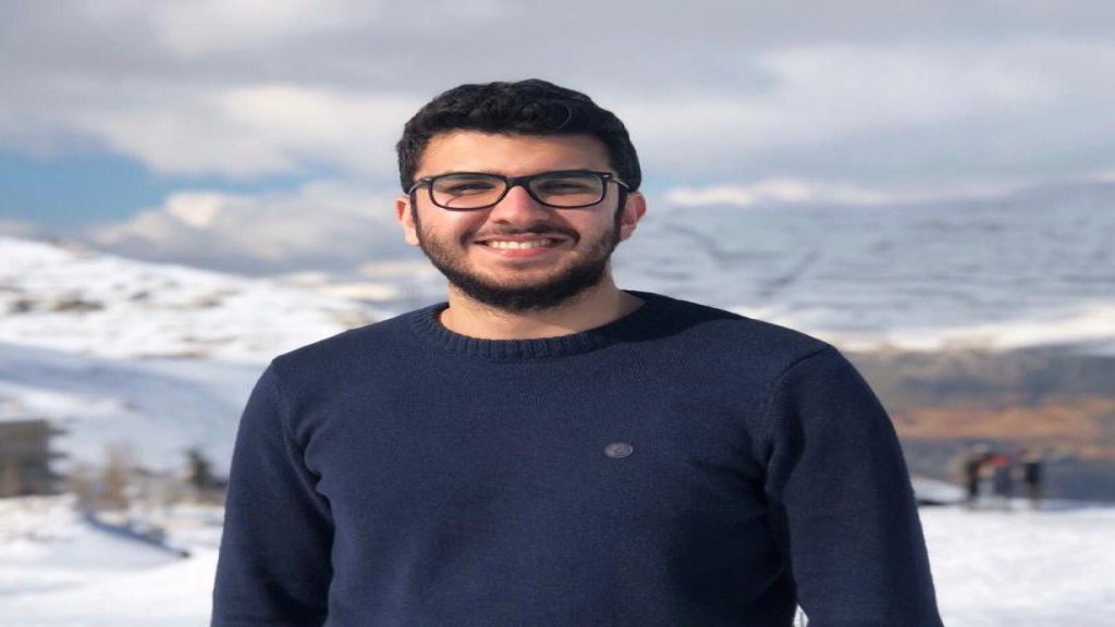 طارق بو عمر...طالبٌ من الجامعة اللبنانية من بين العشرة الأوائل في مسابقة كتابيّة عالميّة في باريس شارك فيها نحو 750 شخص!