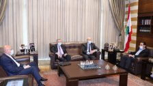 بيان  رؤساء الحكومات السابقين: الحكومة الحالية تحولت الى اداة لتصفية الحسابات وجعلت من نفسها منصة لرمي الاتهامات ونعاهد اللبنانيين ان نبقى امناء لقضاياهم ومشكلاتهم الوطنية 