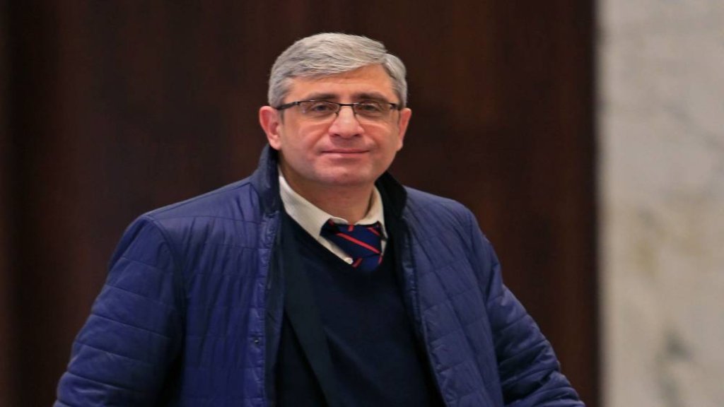 المجذوب: نتابع عن كثب المعطيات الصحية ونقاربها بمسؤولية وتعقّل...الرأي قبل شجاعة الشجعان!