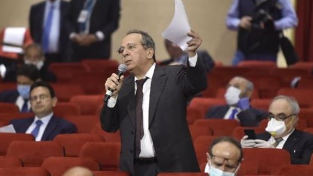 جميل السيد: "التاجر الإعلامي يخرج على الشاشة ويقول:"القضاء سيفتح ملف الفساد لفلان"...ويفتح خطوط الإبتزاز مع (الفاسد) ويساومه! مين بيشتغل عند مين"