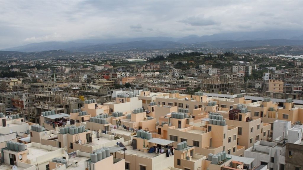 إثر اشكال...رموه عن سطح مبنى في مخيم نهر البارد!