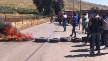 محتجون يقطعون طريق عام وادي خالد بالإطارات المشتعلة احتجاجاً على تردي الأوضاع المعيشية