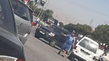 قطع طريق سعدنايل تعلبايا بالاتجاهين احتجاجاعلى توقيف ناشطين