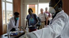 الأخبار: كورونا يفتك بلبنانيّي ساحل العاج: آلاف المصابين و16 وفاة...وأسعار تذاكر &quot;الميدل ايست&quot; مضاعفة!