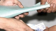 بعد تعميم صورة مشتبه بها ونتيجة تعاون المواطنين،عصابة احتيال وتزوير في قبضة مفرزة الجديدة القضائية..."يزورون هويّات مغتربين يملكون عقارات في لبنان ويبيعون العقارات من خلال توكيلات مزوّرة"