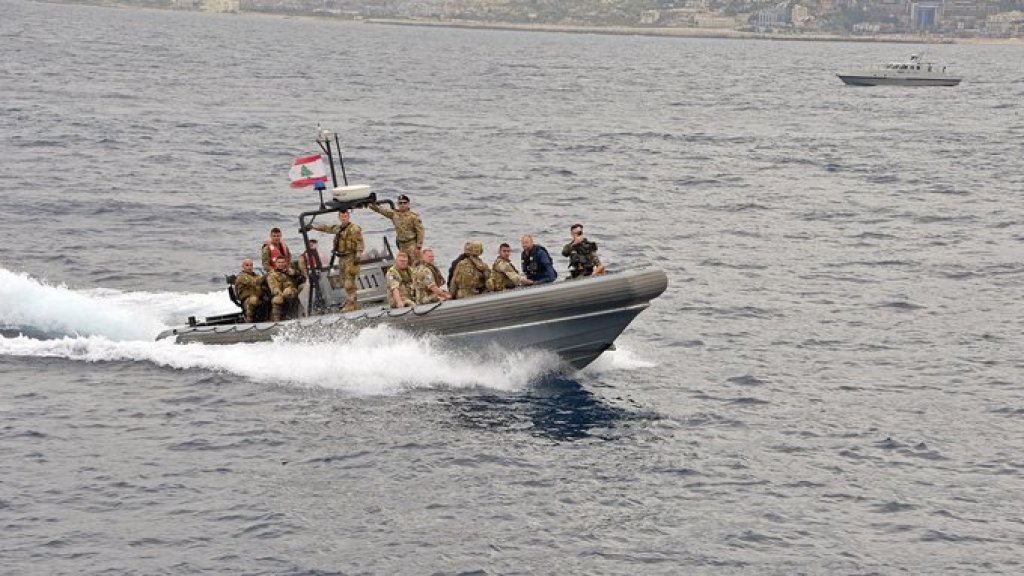 الجيش: توقيف 15 شخصاً بينهم نساء وأطفال لمحاولتهم مغادرة لبنان إلى قبرص عبر البحر بطريقة غير شرعية