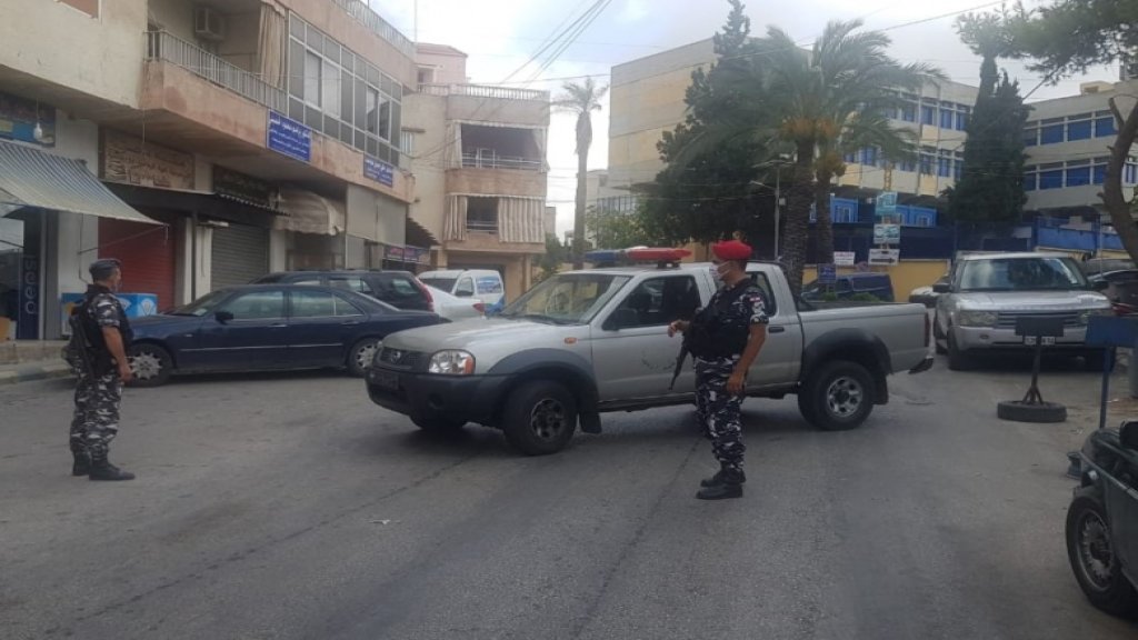 بالصور/ القوى الأمنية تعزل بلدة جبال البطم و بعض الاحياء في البازوريّة وحواجز ثابتة لقوى الامن الداخلي على مداخل و مخارج البلدتين