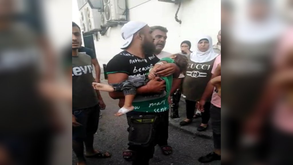 بالفيديو/ وفاة الطفل داخل مستشفى طرابلس الحكومي وتكسير وفوضى في المكان