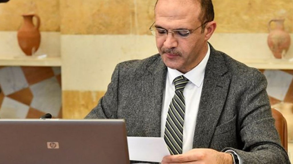 "إذا انسان وضعه حرج بيموت برا المستشفى"! تغريدة عن مسن يعاني من مشاكل صحية وصلت إلى وزير الصحة ليرد على ناشرها: مباشرةً إلى مختبر مستشفى زحلة وينفذ مجاناً...سلامته