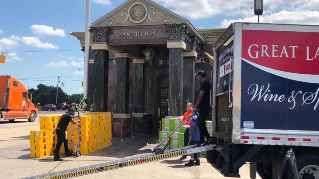 ديربورن الأميركية تضم أكبر عدد من مشتريات المشروبات الكحولية بالجملة داخل ولاية ميشيغان