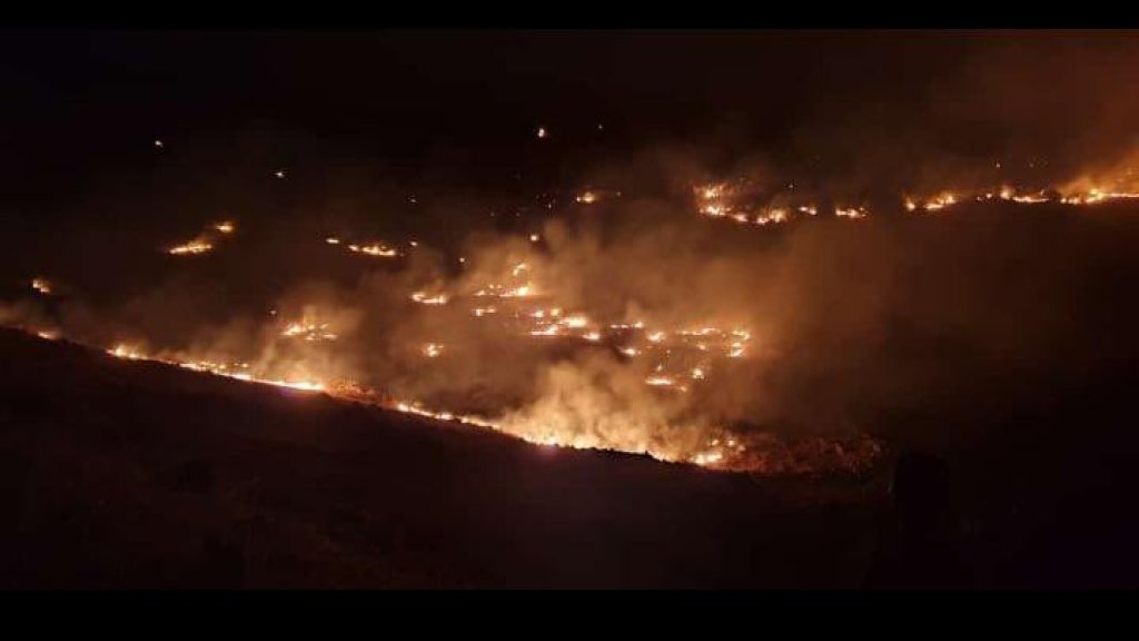 اخماد الحريق الكبير الذي تسببت به المدفعية الاسرائيلية في محيط  كفرشوبا والذي اتى على مساحات واسعة من غابات السنديان