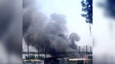 اندلاع حريق كبير في سوق الأحد - طرابلس 
