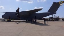 الجيش: وصول طائرة اسبانية محمّلة بمساعدات غذائية عبارة عن ستة اطنان من الطحين وقد تسلمها الجيش