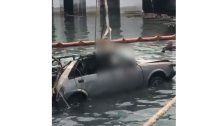  لحظة انتشال جثمان الشهيد علي صوان داخل سيارة غرقت في البحر اثر انفجار مرفأ بيروت 