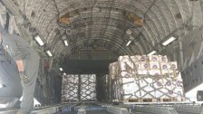 الجيش: طائرة من دولة الكويت تحمل مساعدات غذائية وصلت بيروت
