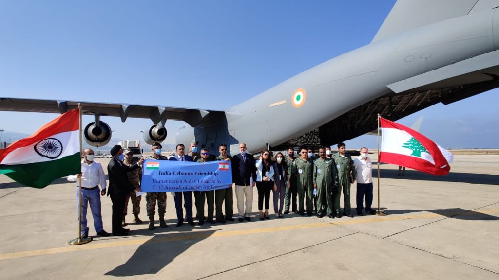 الهند سلمت اكثر من 70 طنا متريا من المساعدات الإنسانية الطارئة الى لبنان