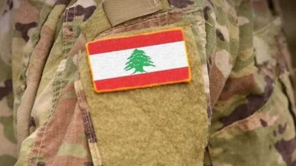 الجيش: انتشال جثتين وأشلاء لأحد ضحايا الانفجار من تحت الأنقاض في البقعة الواقعة بالقرب من إهراءات القمح