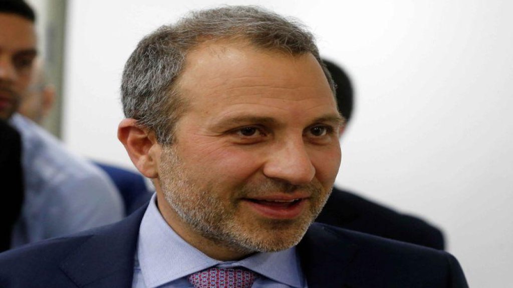 باسيل: مطلوب ان نهزم نفسياً ونسكت لأن "اذا حكيت، شو ما حكيت، الله يسترك من الردود!  واذا سكتت، بيختفي رأيك وبتصحّ الكذبة وبتصدّقها كلّ الناس حتّى الأقرب إليك! ايه ما رح نسكت! ما رح نسمح يخنقوا صوتنا بفجورهم بالاعلام"!