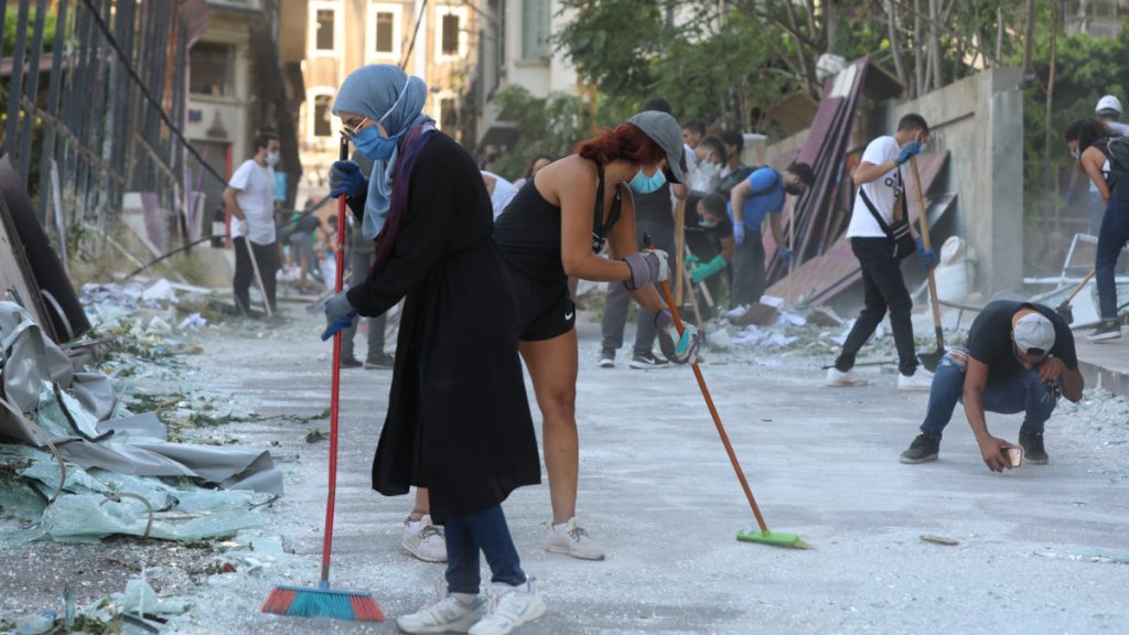 الامن الداخلي: يتم تداول خبراً مفاده أننا نطلب من المتطوعين الموجودين على الأرض وفي المناطق المنكوبة في بيروت المغادرة فوراً يهم المديرية أن توضح بأن هذا الخبر عار عن الصحة 