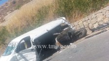 11 جريح نتيجة تصادم بين فان لنقل الركاب وجيب عند مفرق عيتا الفخار في البقاع الغربي (التحكم المروري)