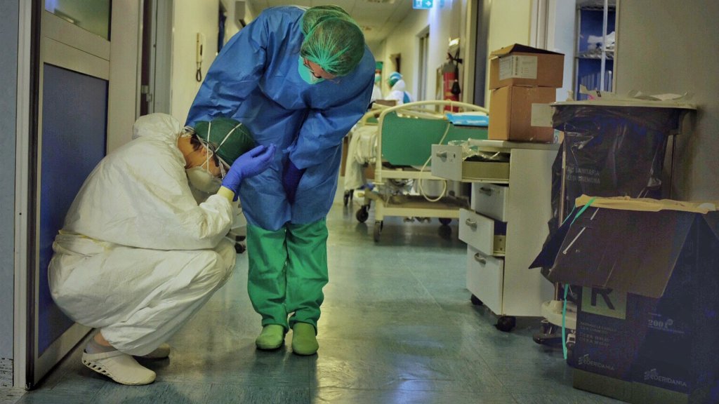 أطباء إيطاليون يشيدون بتضحيات زملائهم اللبنانيين أثناء أزمة كورونا...إن الأطباء اللبنانيين أول من ضحوا بحياتهم في إيطاليا خلال مكافحة الفيروس...إنه سجل شرف لا يضاهى&quot;