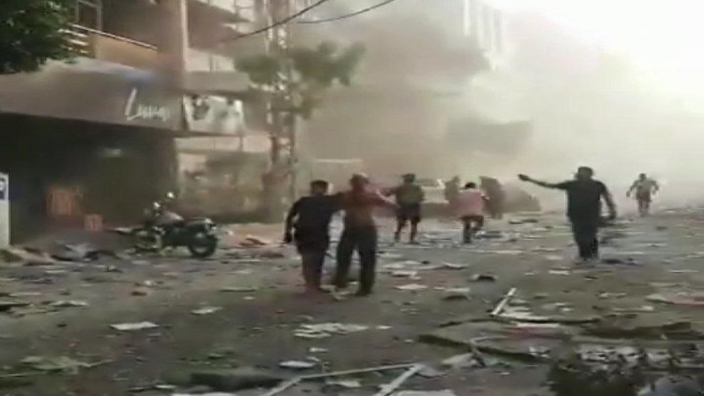 فيديو يعرض للمرة الأولى يظهر فيه مشاهد مؤلمة بعد انفجار بيروت مباشرة
