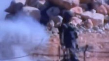 بالفيديو/ الاحتلال الاسرائيلي يضع تمثالاً على هيئة هدف وهمي على الحدود لاستهدافه من الجهة اللبنانية