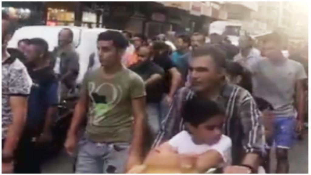 تظاهرة جابت شوارع طرابلس منددة بالغلاء وارتفاع الأسعار والتقنين الكهربائي