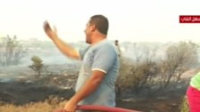 بالفيديو/ مراسل ترك رسالته المباشرة لمساعدة المواطنين في إخماد الحرائق التي تقترب من المنازل في سوريا