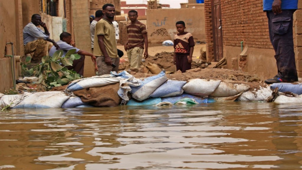 في مواجهة كارثة فيضانات السودان، اجتماع جامعة الدول العربية خلص إلى دعم عاجل يشمل الدواء والغذاء، ودعم فني في إعادة الإعمار وتقديم المنح الدراسية