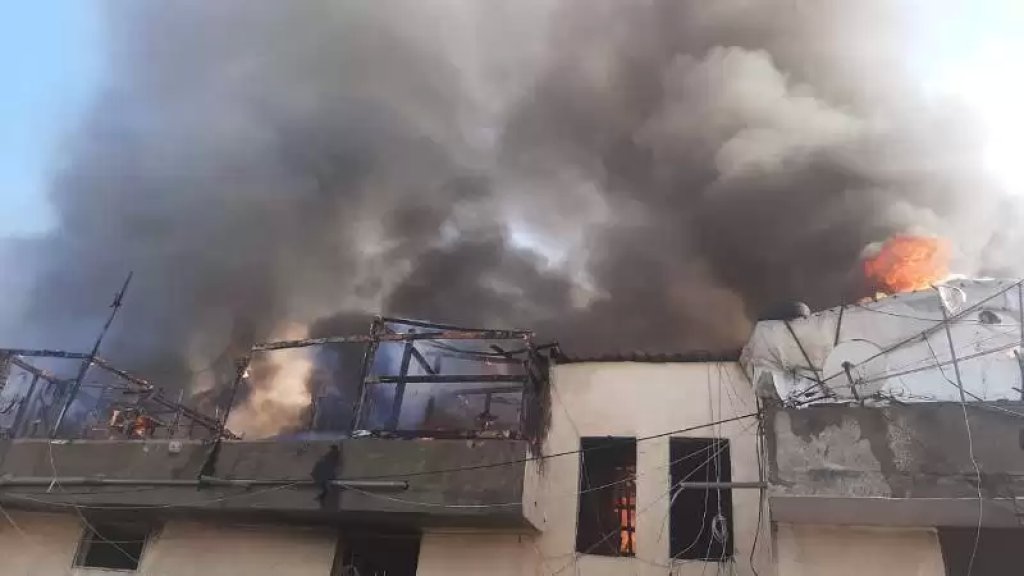 إخماد الحريق الذي شب في منازل لنازحين سوريين في العاقبية