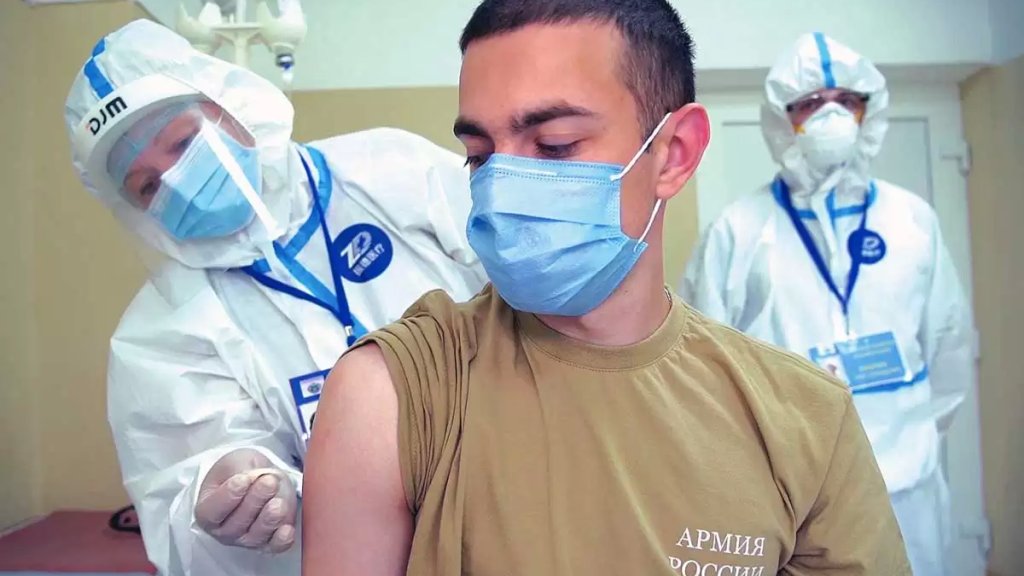 تطعيم أكثر من 3 آلاف شخص بلقاح ضد كورونا في موسكو وحتى الآن لا يعاني أي منهم من أية مشاكل صحية