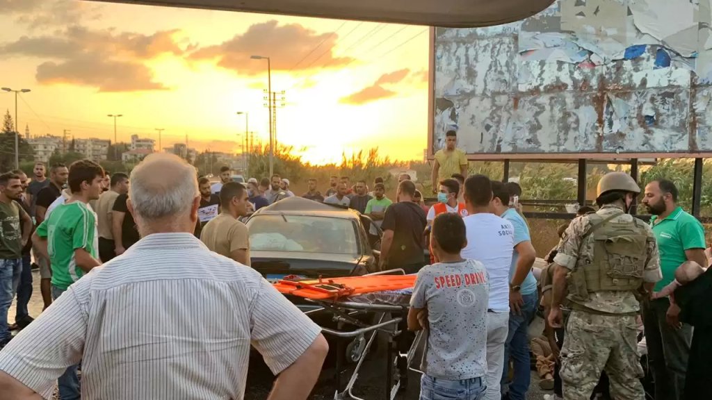  قتيل و6 جرحى نتيجة تصادم بين فان وسيارة على اوتوستراد المنية مستديرة عرمان