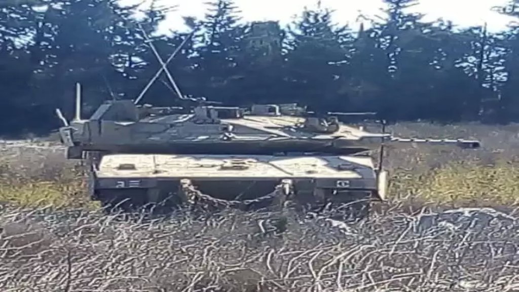 دبابتان للإحتلال الإسرائيلي من نوع ميركافا خرقتا السياج التقني في العديسة