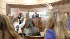 الغالبية الساحقة من الكتل النيابية كانت مع الاستشارات اليوم...فمن الذي طلب التأجيل؟