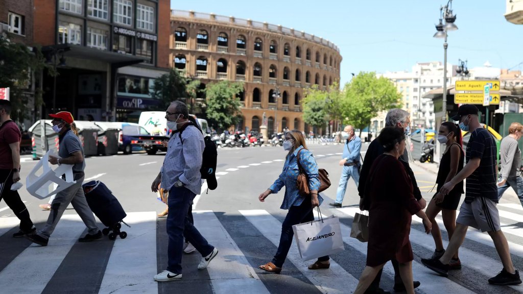 إسبانيا تسجل حصيلة إصابات صادمة خلال عطلة نهاية الأسبوع: 38 ألف حالة و217 وفاة
