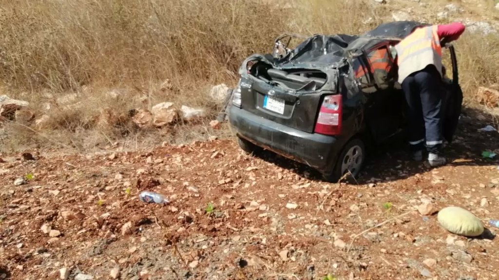 حادث مروع ينهي حياة سيدة على طريق محمية وادي الحجير.. إنقلبت بها السيارة