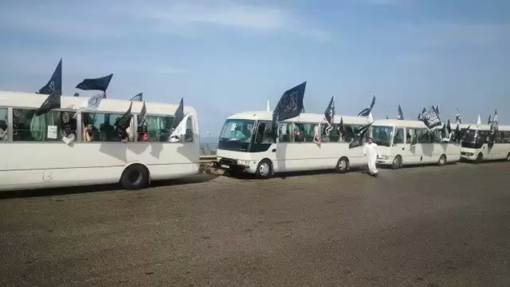 بالفيديو/ حافلات إنطلقت من طرابلس باتجاه بيروت للمشاركة في الاعتصام أمام السفارة الفرنسية تنديداً للإساءة للنبي محمّد (ص)